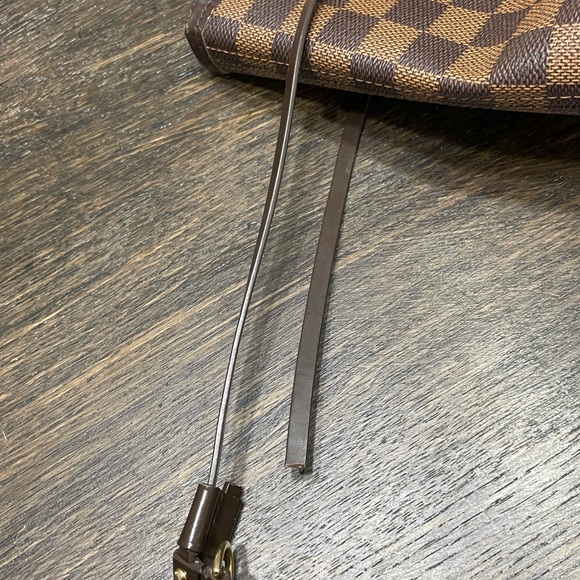 Authentic Louis Vuitton neverfull MM - Picture 10 of 16